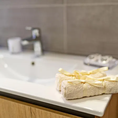 White & Gray Διαμέρισμα