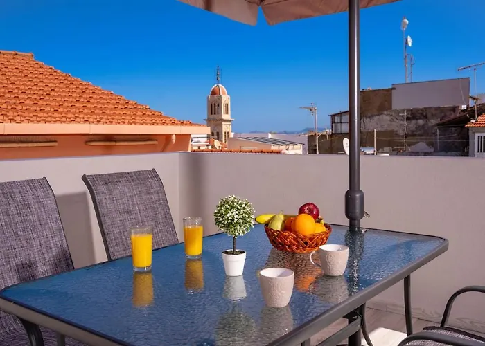 White & Gray Appartement Rethimnon