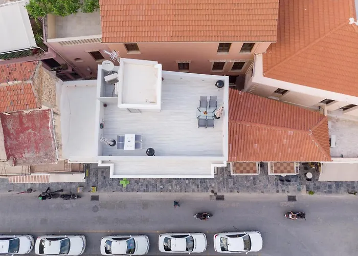 White & Gray * Rethimnon