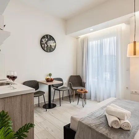 White & Gray Apartament *